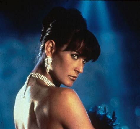 Moore joined the Elite Modeling Agency and then went to drama classes to pursue an acting career. Demi Moore oui gave her recognition as she posed nude. Then she got a chance to act in the teen drama directed by Silvio Narizzano called Choices. After that, she got the chance to act in Parasite in 1982. Later she got a role in General Hospital.